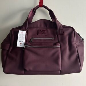 LUG CHARGER MATTE LUXE OVERNIGHT BAG WINE NWT